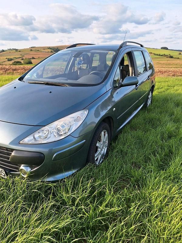 Gebraucht Peugeot 307 107 PS (78 kW) 2006 Silber Kombi
