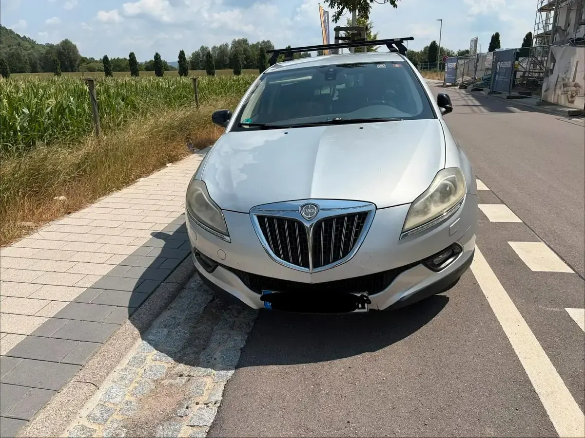 Gebraucht Lancia Delta 120 PS (88 kW) 2009 Kleinwagen