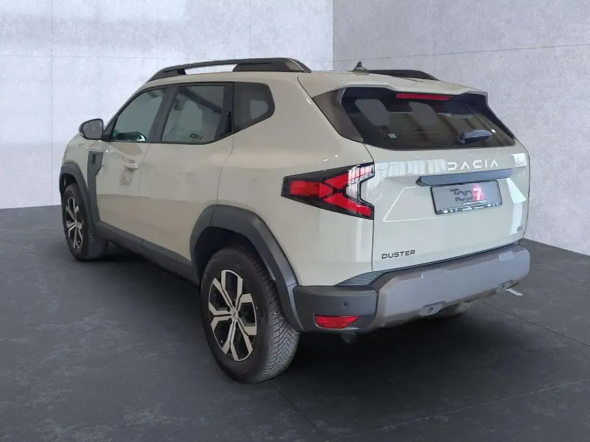 Neu Dacia Duster Expression 131 PS (96 kW) 2025 Beige SUV