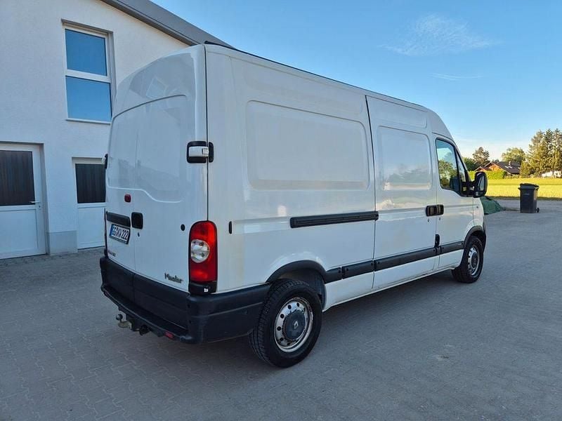 Second-hand Renault Master 120 CP (88 kW) 2010 Alb Berlinǎ