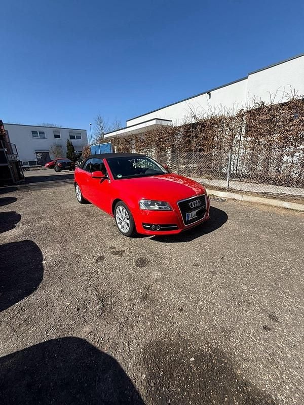 Gebraucht Audi A3 Cabriolet 140 PS (102 kW) 2011 Rot Cabrio