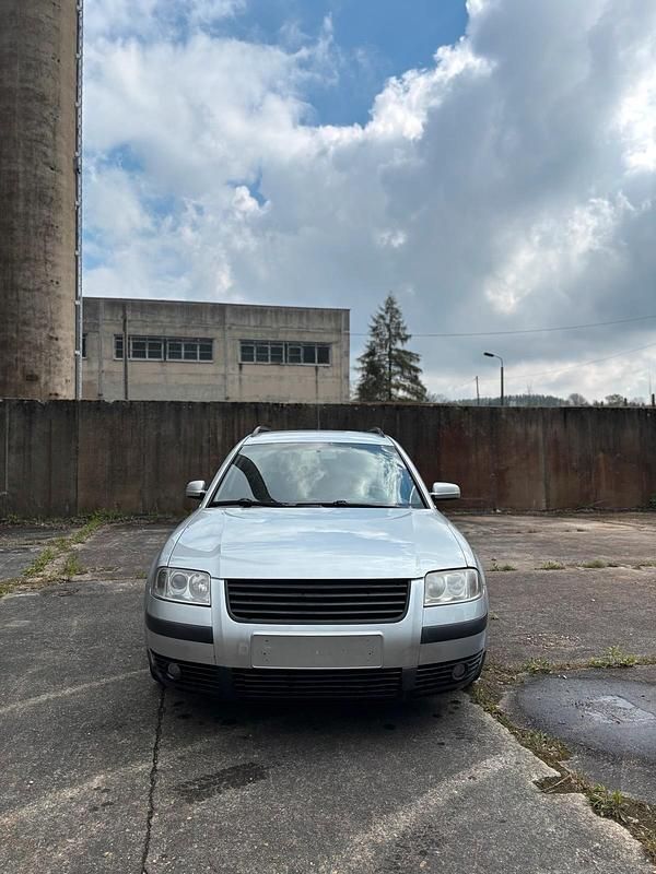 Usata VW Passat 131 CV (96 kW) 2003 Argento Station wagon