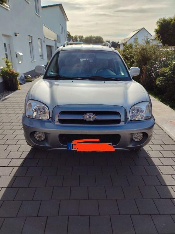 Silber Gebraucht 2005 Hyundai Santa Fe GLS SUV | 3.800 € (Fairer Preis) - Bild 1/4
