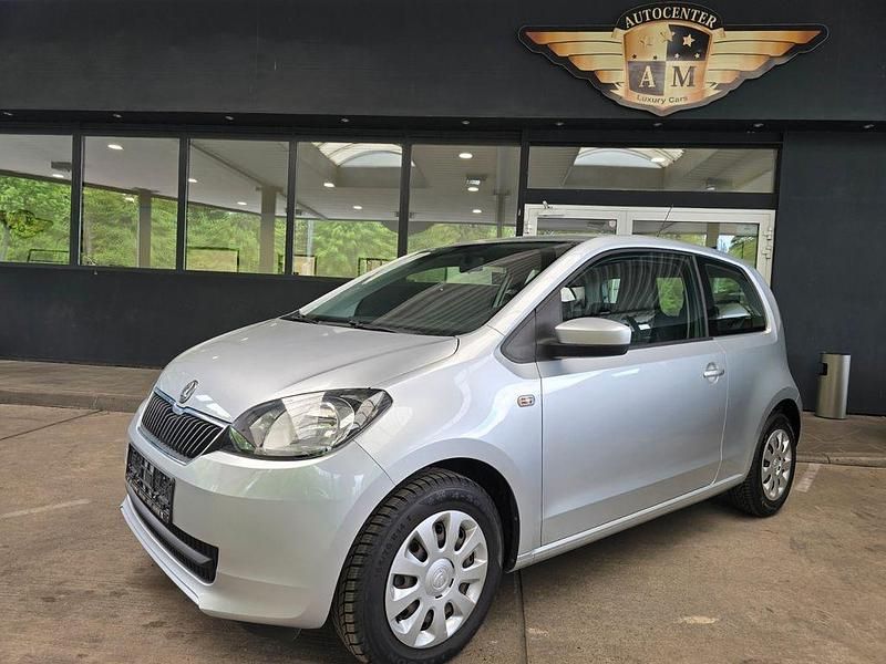 Brilliantsilber metallic Gebraucht 2012 Skoda Citigo Ambition Kleinwagen | 3.400 € (Fairer Preis) - Bild 1/4
