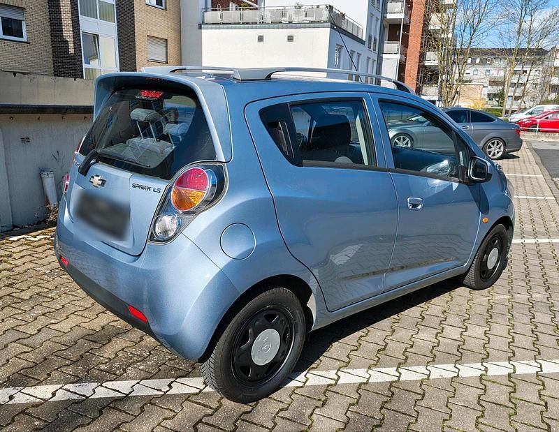 Gebraucht Chevrolet Spark 92 PS (67 kW) 2010 Andere farben Kleinwagen