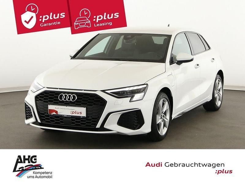 Ibisweiß Gebraucht 2021 Audi A3 Sportback e-tron Ambiente Limousine | 27.075 € (Fairer Preis) - Bild 1/4