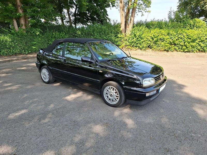 Schwarz Gebraucht 1996 VW Golf Cabriolet Cabrio | 5.500 € (Teuer) - Bild 1/4