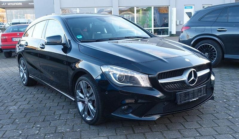 Schwarz Gebraucht 2016 Mercedes CLA180 Shooting Brake Urban Kombi | 16.999 € (Guter Preis) - Bild 1/4