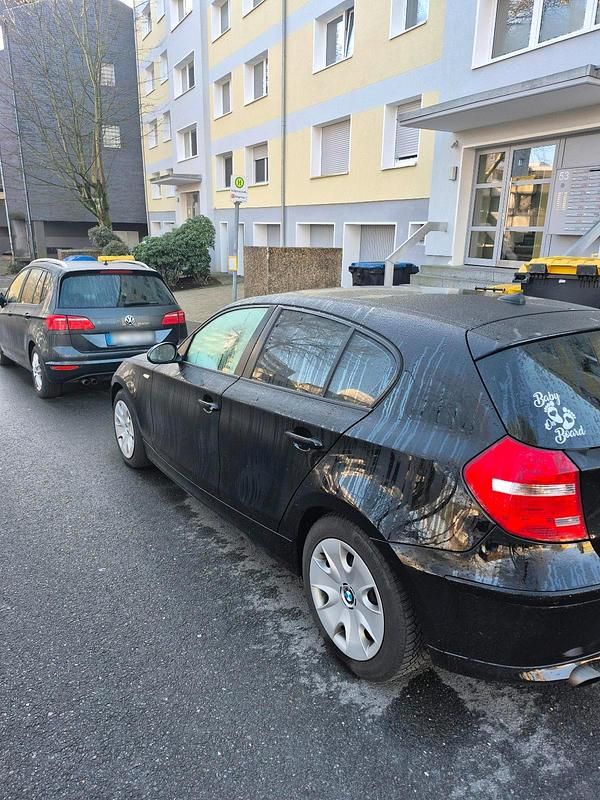 Gebraucht BMW 118 143 PS (105 kW) 2009 Schwarz Kleinwagen