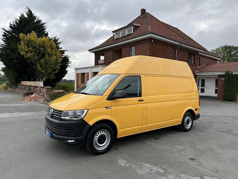 Gelb Gebraucht 2016 VW Transporter Van | 9.900 € - Bild 1/4
