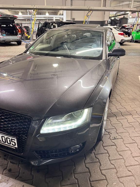 Grau Gebraucht 2011 Audi A5 Sportback Sport Kleinwagen | 12.000 € (Etwas zu teuer) - Bild 1/4