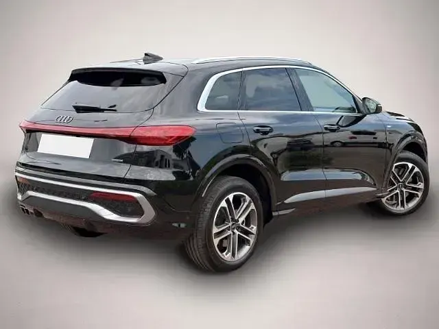 Gebraucht Audi Q5 S-Line 204 PS (150 kW) 2026 Manufacturer SUV