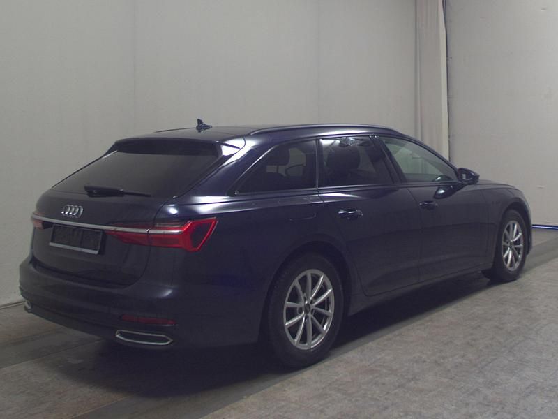 Gebraucht Audi A6 Business 204 PS (150 kW) 2023 Blau Kombi