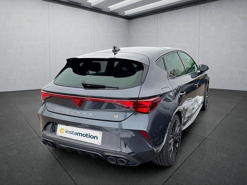 Neu Cupra Leon VZ 300 PS (220 kW) 2026 Grau Kleinwagen