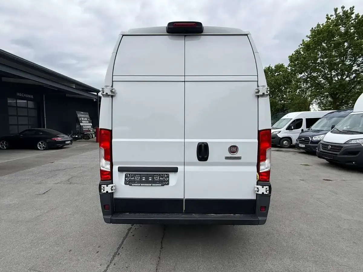 Gebraucht Fiat Ducato 140 PS (102 kW) 2022 Bianco Van