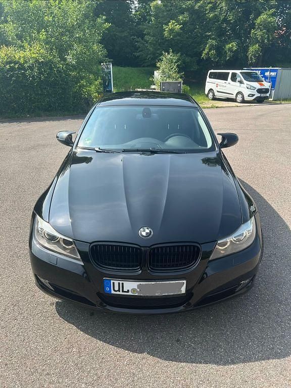 Schwarz Gebraucht 2009 BMW 325 M Performance Limousine | 15.250 € (Teuer) - Bild 1/4