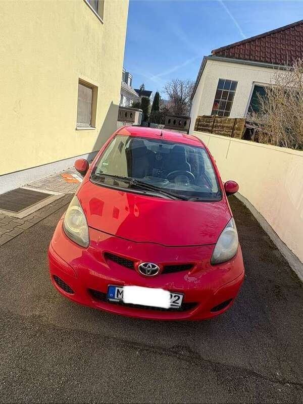 Gebraucht 2010 Toyota Aygo Kleinwagen | 2.100 € (Guter Preis) - Bild 1/4
