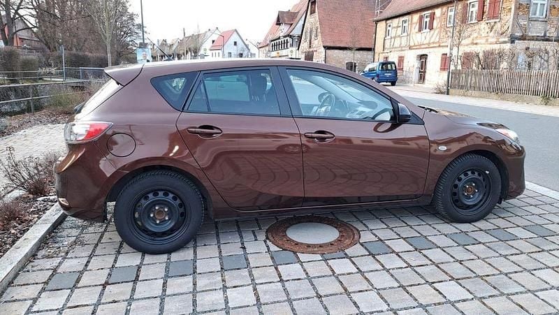 Gebraucht Mazda 3 Kenko 116 PS (85 kW) 2013 Braun Limousine