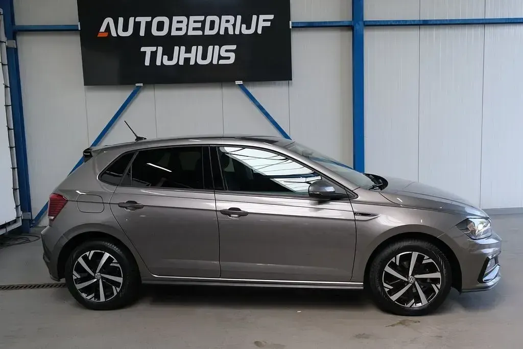Gebraucht VW Polo Comfortline 95 PS (69 kW) 2021 Grau Kleinwagen