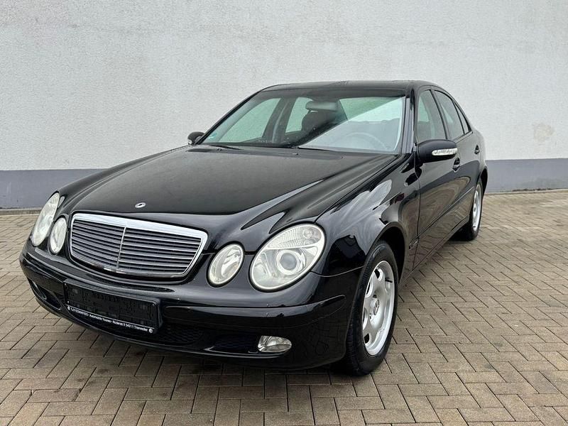 Gebraucht Mercedes E240 177 PS (130 kW) 2004 Schwarz Limousine