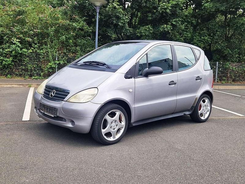 Grau Gebraucht 1999 Mercedes A140 Classic Limousine | 799 € (Guter Preis) - Bild 1/4