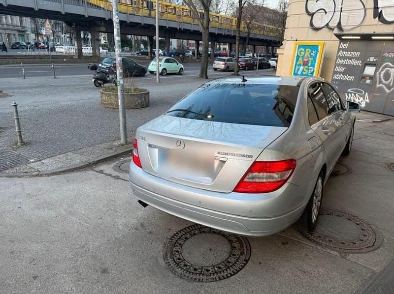 Gebraucht Mercedes C180 156 PS (114 kW) 2008 Silber Limousine