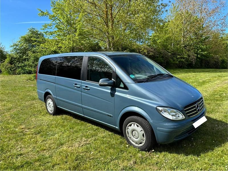 Blau Gebraucht 2008 Mercedes Viano Van / Kleinbus | 8.900 € (Fairer Preis) - Bild 1/4