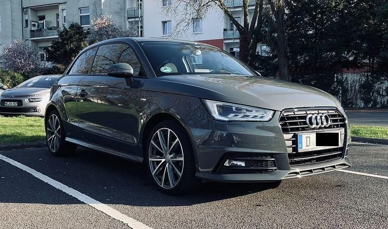 Gebraucht Audi A1 S-Line 95 PS (69 kW) 2017 Grau Kleinwagen