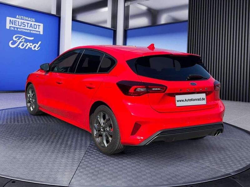 Gebraucht Ford Focus ST-Line 125 PS (91 kW) 2024 Race red Limousine