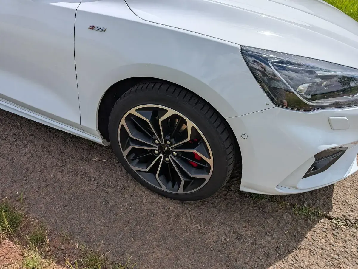Gebraucht Ford Focus ST-Line 182 PS (133 kW) 2019 Weiß Kombi