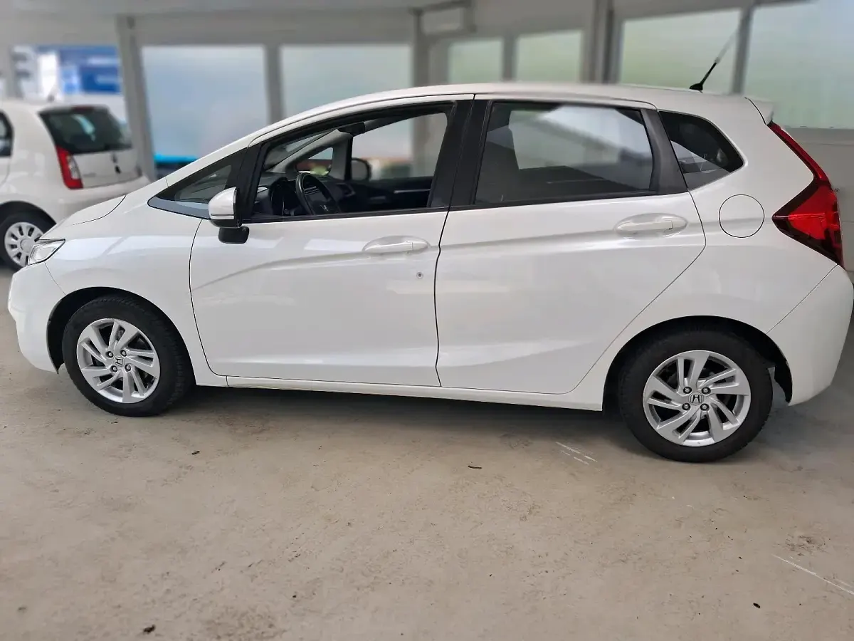 Gebraucht Honda Jazz Comfort 102 PS (75 kW) 2018 Weiß Kleinwagen
