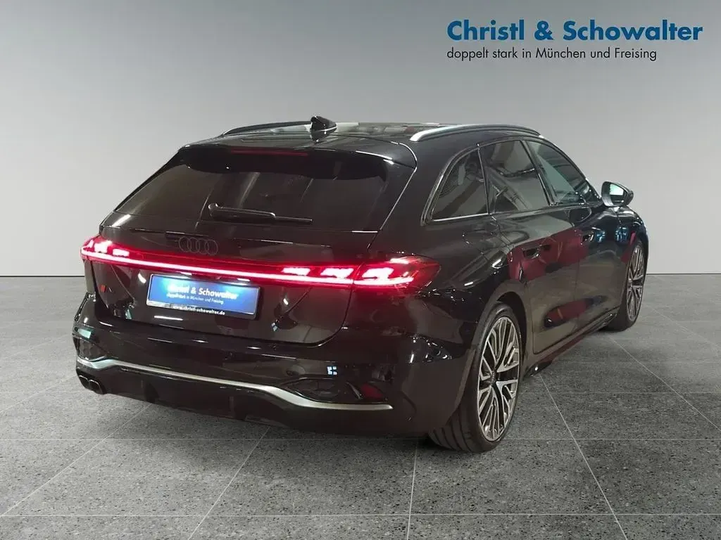 Gebraucht Audi A5 Edition .1 204 PS (150 kW) 2024 Mythosschwarz metallic Kombi