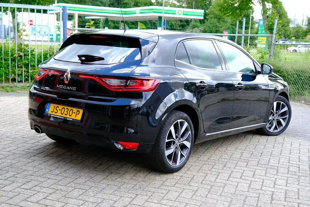 Gebraucht Renault Mégane IV Bose Edition 101 PS (74 kW) 2016 Schwarz Limousine