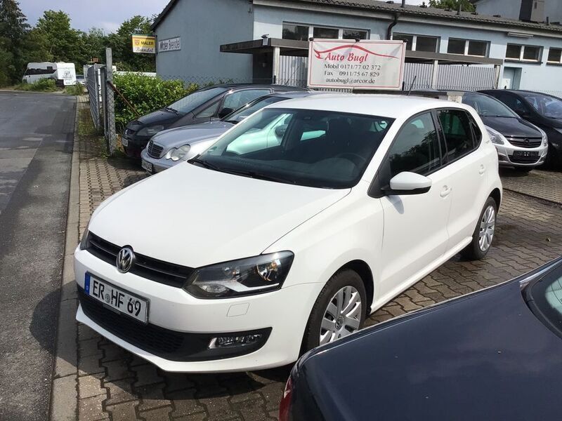 Candyweiß Gebraucht 2011 VW Polo Team Limousine | 4.300 € (Guter Preis) - Bild 1/4