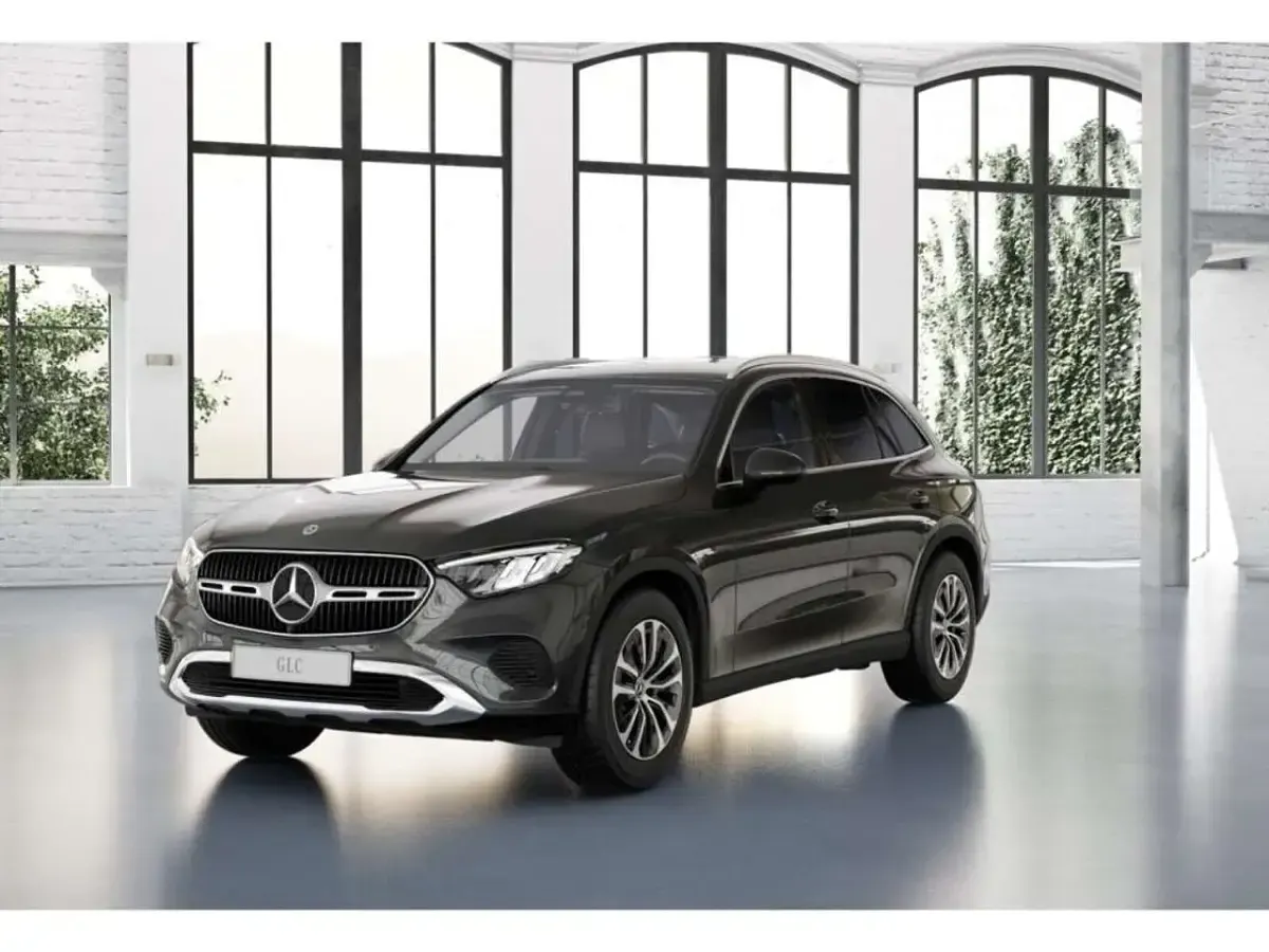 Gebraucht Mercedes GLC220 Avantgarde 197 PS (144 kW) 2024 Metalliclack graphitgrau SUV