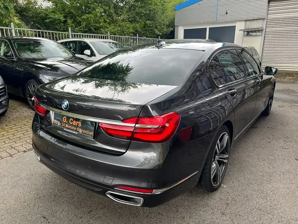 Gebraucht BMW 730 M Sport 265 PS (194 kW) 2018 Grau Limousine