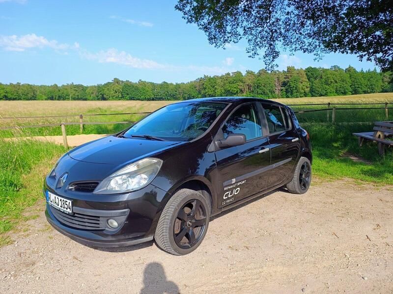 Schwarz Gebraucht 2005 Renault Clio III Dynamique Kleinwagen | 1.800 € - Bild 1/4