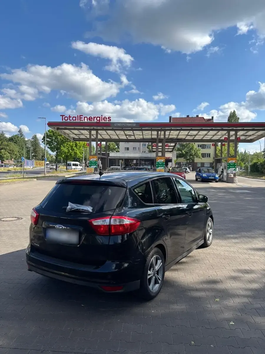 Gebraucht Ford C-MAX 140 PS (102 kW) 2015 Schwarz Van / Kleinbus