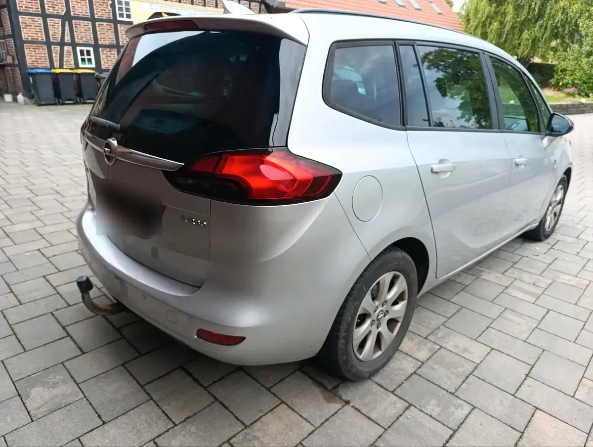Gebraucht Opel Zafira 140 PS (102 kW) 2017 Silber Van / Kleinbus