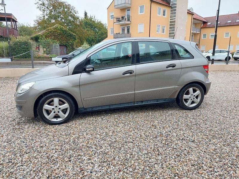 Gebraucht Mercedes B200 136 PS (100 kW) 2007 Grau Van / Kleinbus