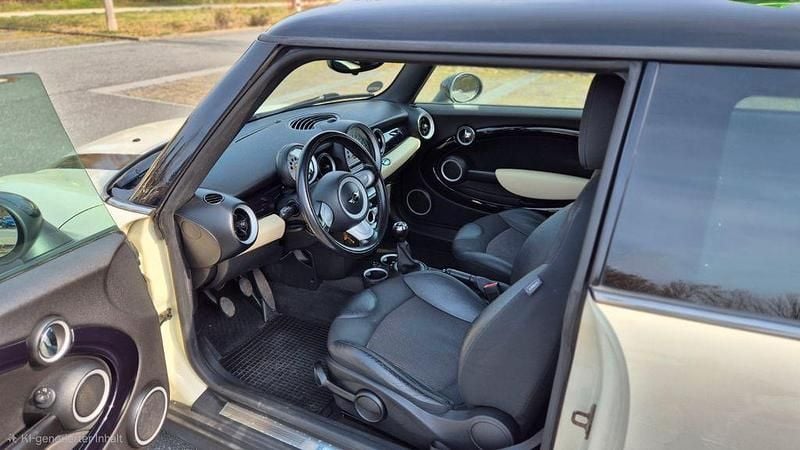 Gebraucht Mini Cooper D 111 PS (81 kW) 2011 Weiß Kleinwagen