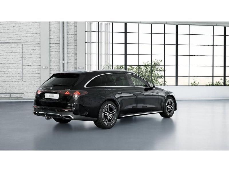 Gebraucht Mercedes E300 AMG 197 PS (144 kW) 2025 Metalliclack obsidianschwarz Kombi
