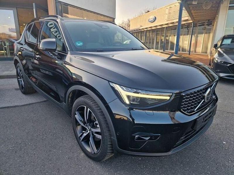 Gebraucht Volvo XC40 Plus 163 PS (119 kW) 2025 Onyx black SUV