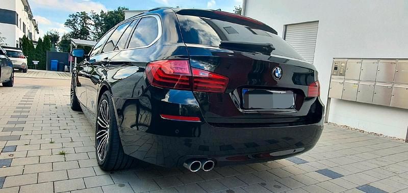 Gebraucht BMW 530 258 PS (189 kW) 2014 Schwarz Kombi