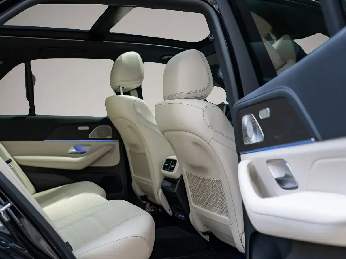 Gebraucht Mercedes GLE400 252 PS (185 kW) 2025 Schwarz SUV