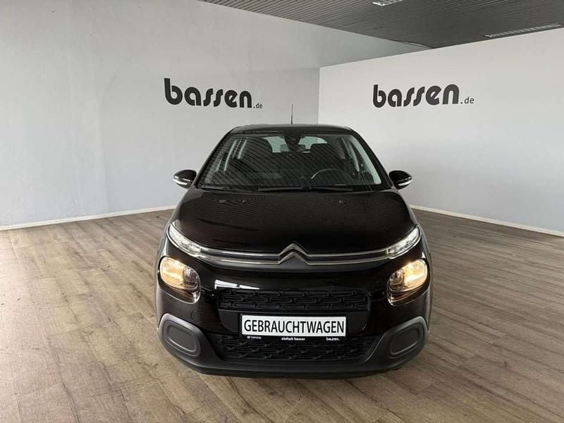 Perla nera schwarz metallic Gebraucht 2018 Citroën C3 Feel Kleinwagen | 9.950 € (Fairer Preis) - Bild 1/4