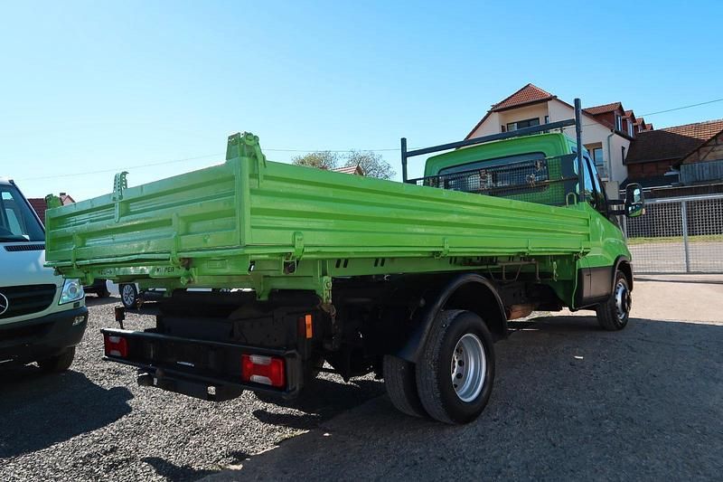 Second-hand Iveco Daily 170 CP (125 kW) 2016 Verde