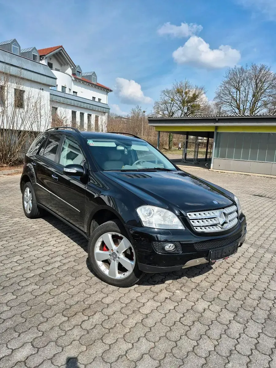 Gebraucht Mercedes ML280 190 PS (139 kW) 2006 Schwarz SUV