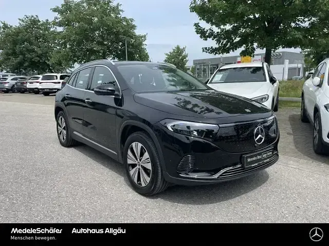 Gebraucht Mercedes EQA300 Progressive 167 kW (228 PS) 2025 Lack kosmosschwarz (metallic) SUV