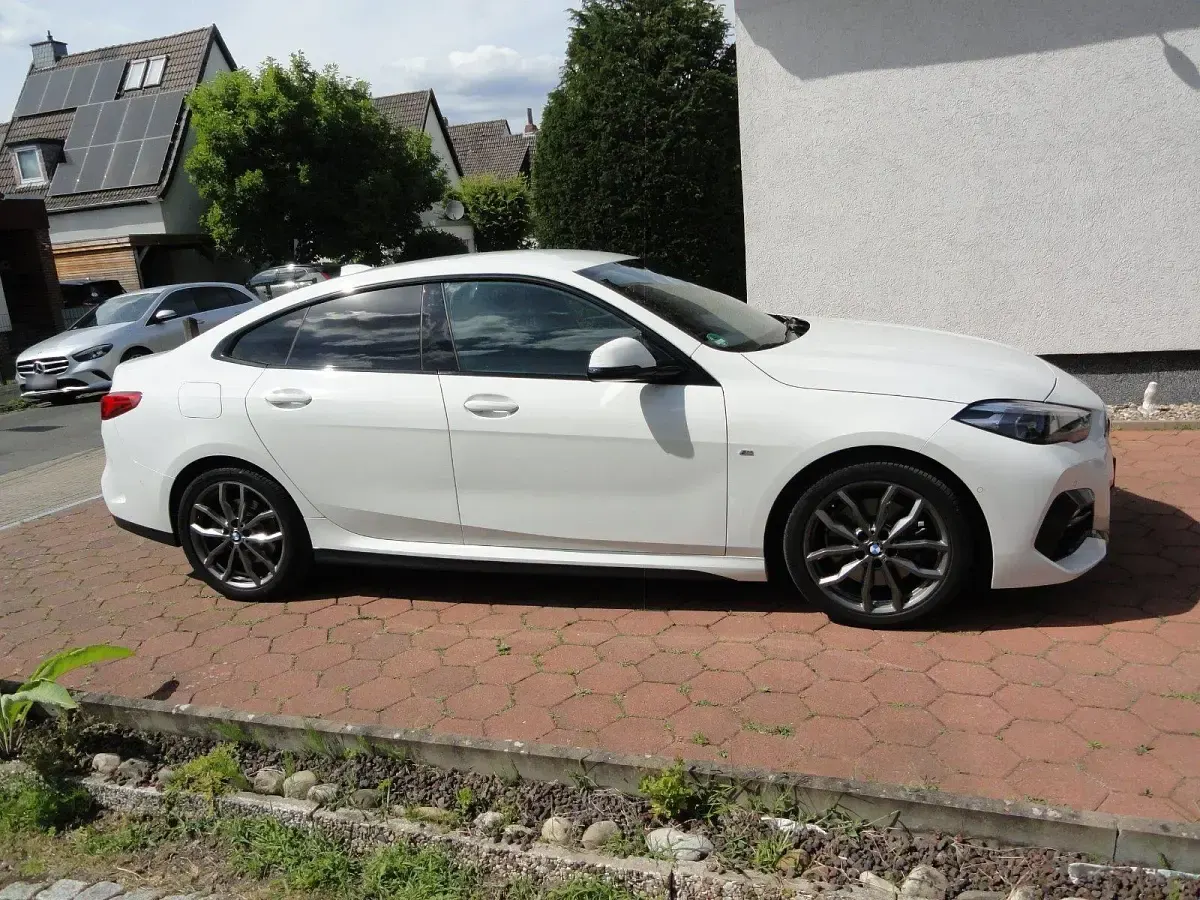 Gebraucht BMW 220 M Sport 190 PS (139 kW) 2022 Weiß Coupé